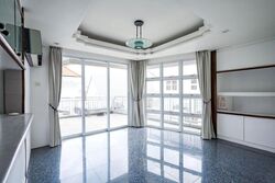 East Coast Hill (D16), Semi-Detached #610657471